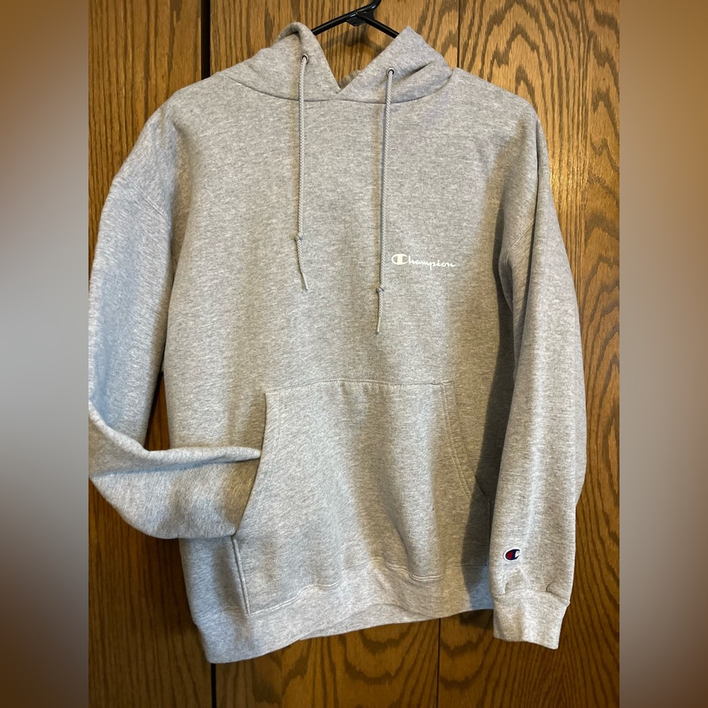 Champion Unisex Men or Women Hoodie. Size L. Gray